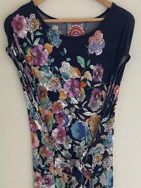 JOHNNY WAS Bold Floral Print Full Length Dress/Tie Front: NWOT; Large; P2P: 20"